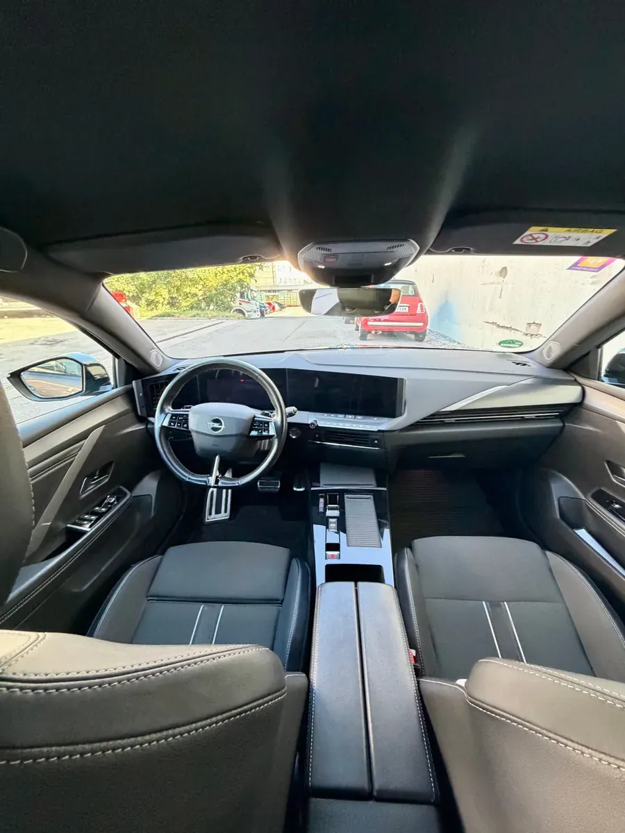 Opel Astra 2023 photo 3