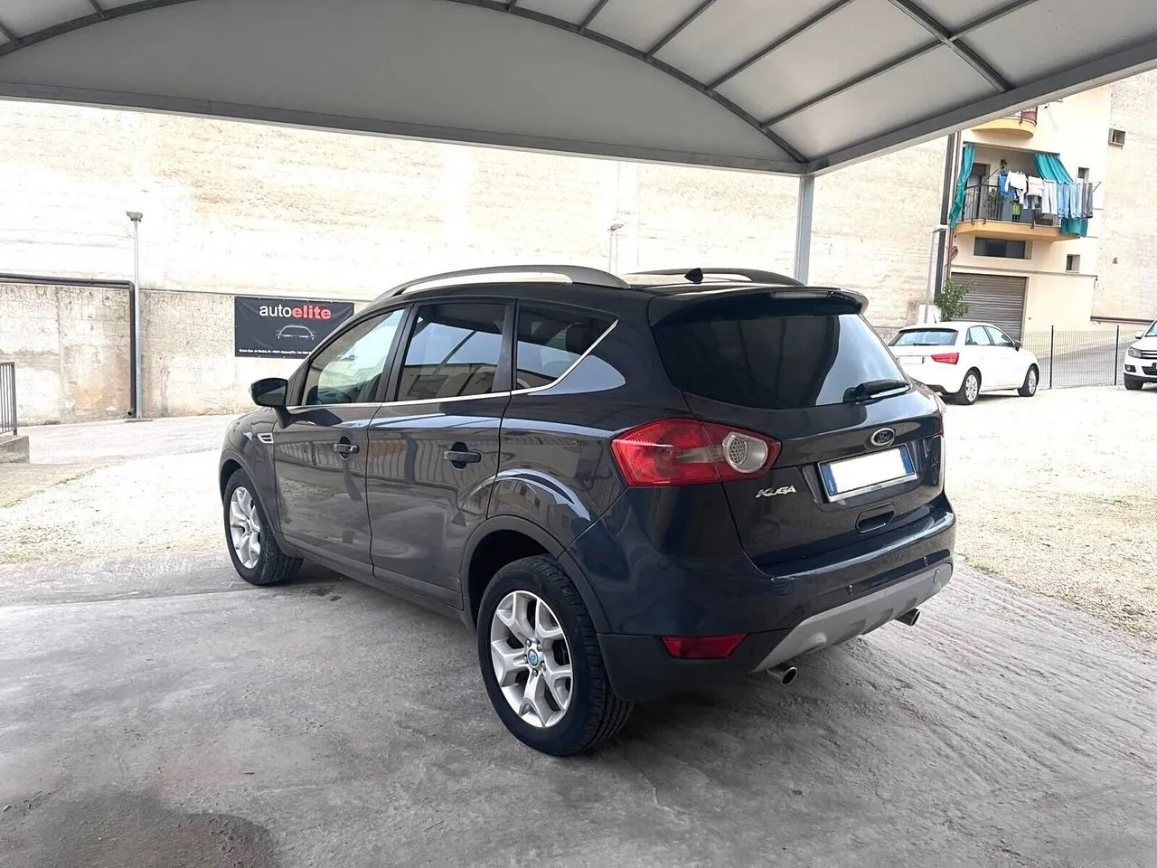 Ford Kuga 2012 photo 2