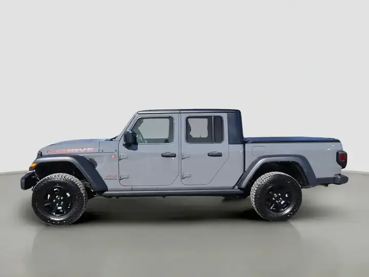 Jeep Gladiator 2023 photo 2