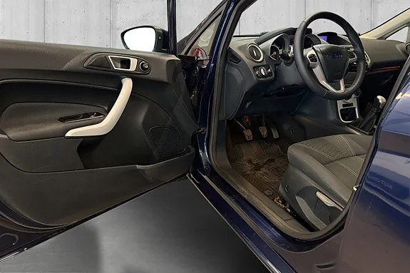 Ford Fiesta 2012 photo 5