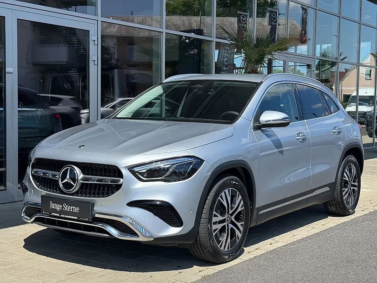 Mercedes-Benz Gla Class 2026 photo 2