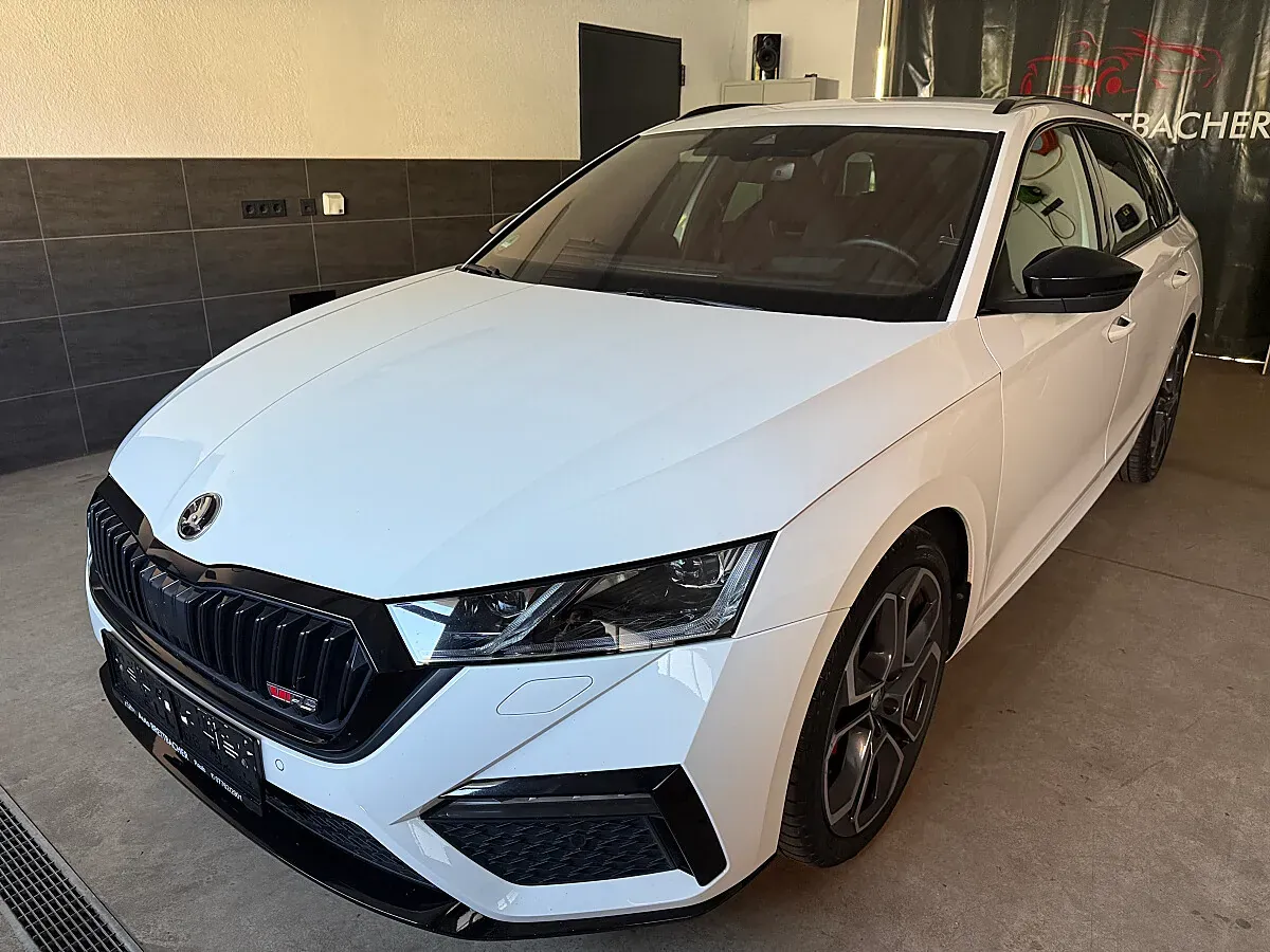 Skoda Octavia 2023 photo 2
