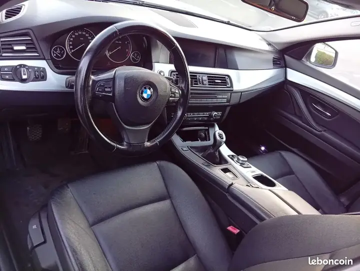 BMW 5 Series 2011 photo 3