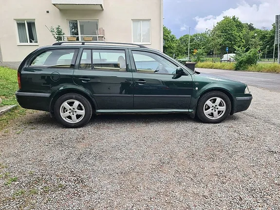 Skoda Octavia 2001 photo 5