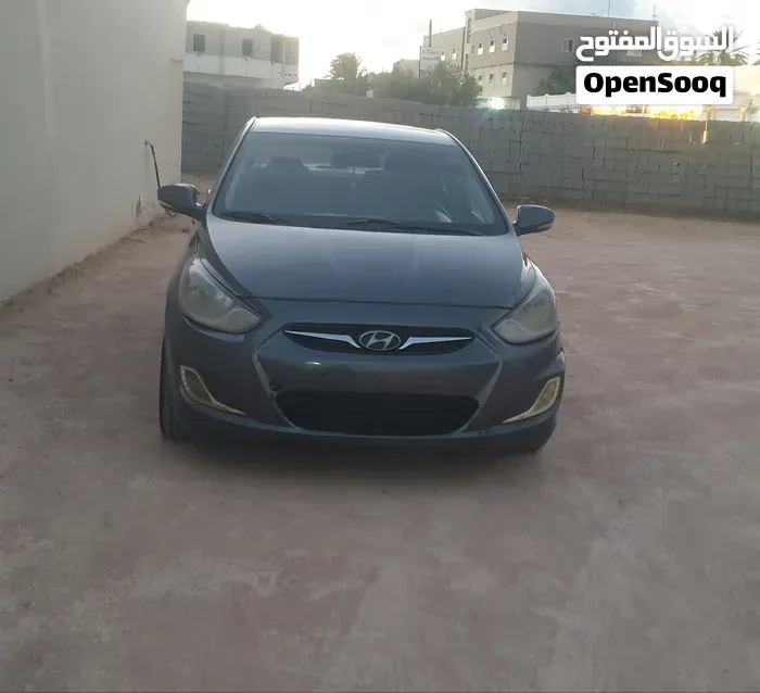 Hyundai Accent 2012 photo 2