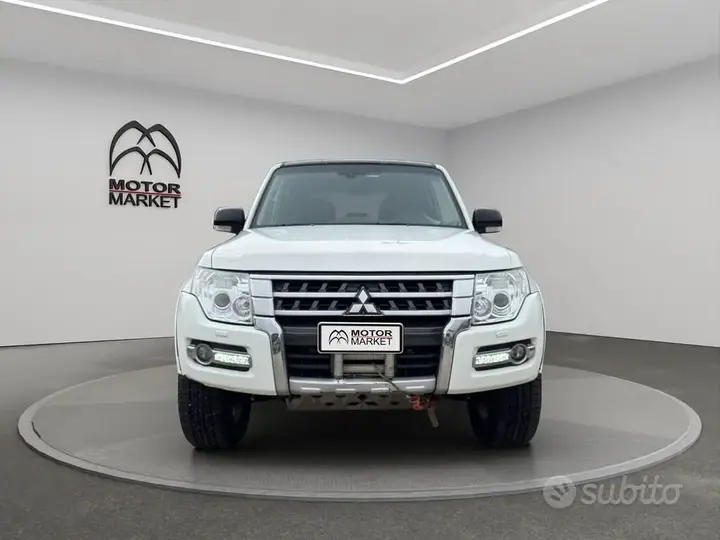 Mitsubishi Pajero 2018 photo 2