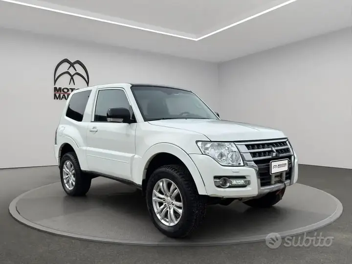 Mitsubishi Pajero 2018 photo 3