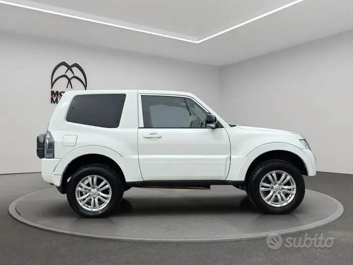 Mitsubishi Pajero 2018 photo 4