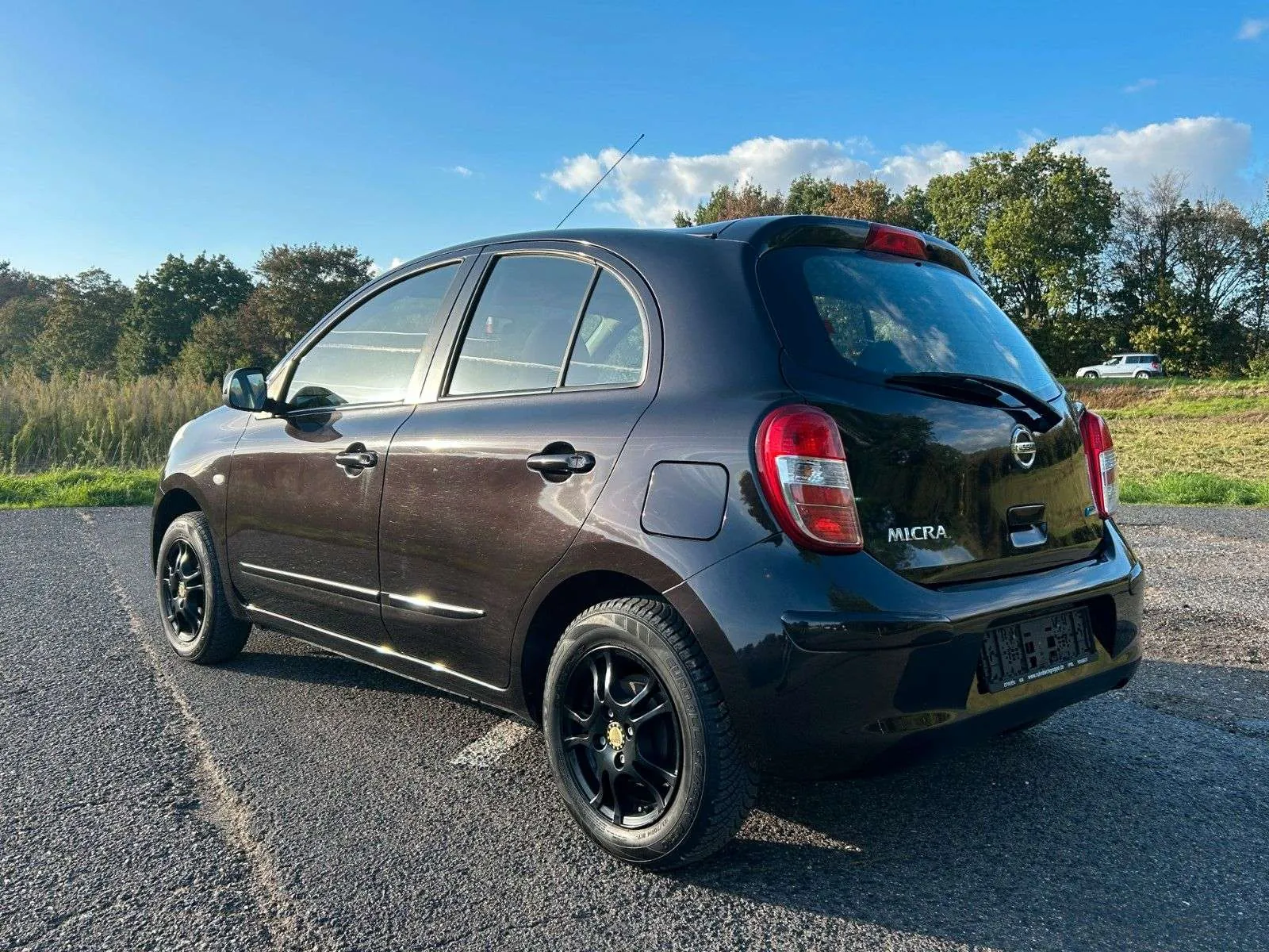 Nissan Micra 2012 photo 3