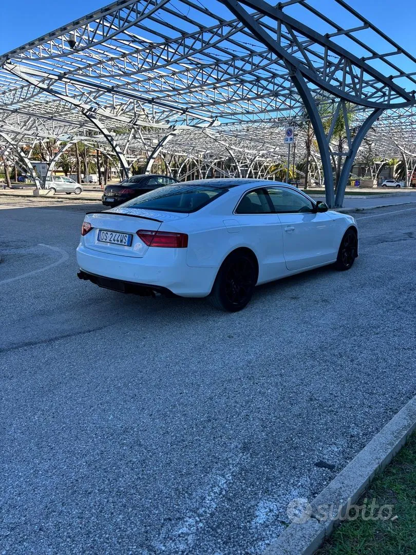 Audi A5 2011 photo 4