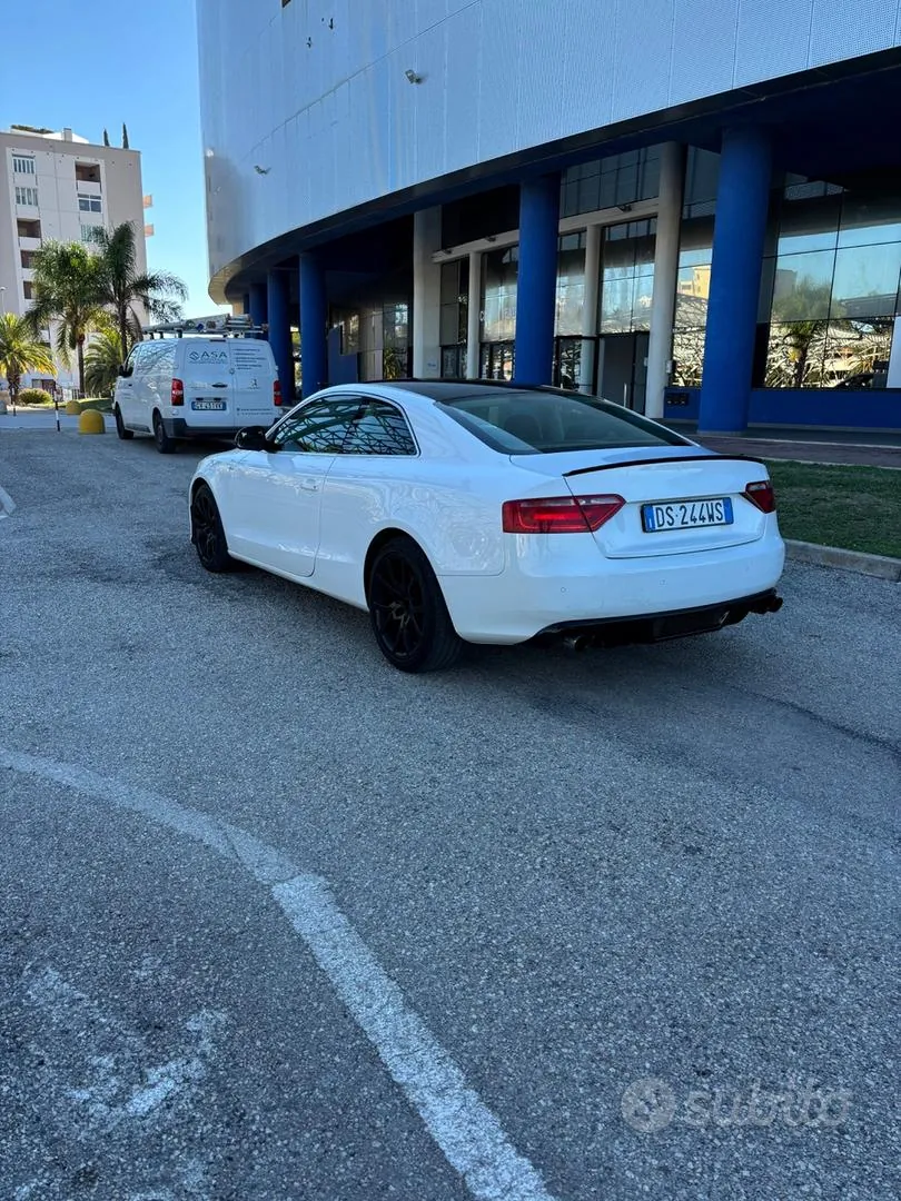 Audi A5 2011 photo 3
