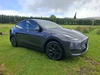 Tesla Model Y 2022 photo 2