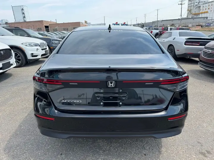 Honda Accord 2023 photo 3