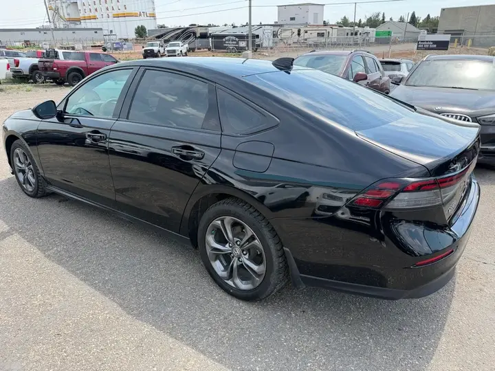 Honda Accord 2023 photo 4