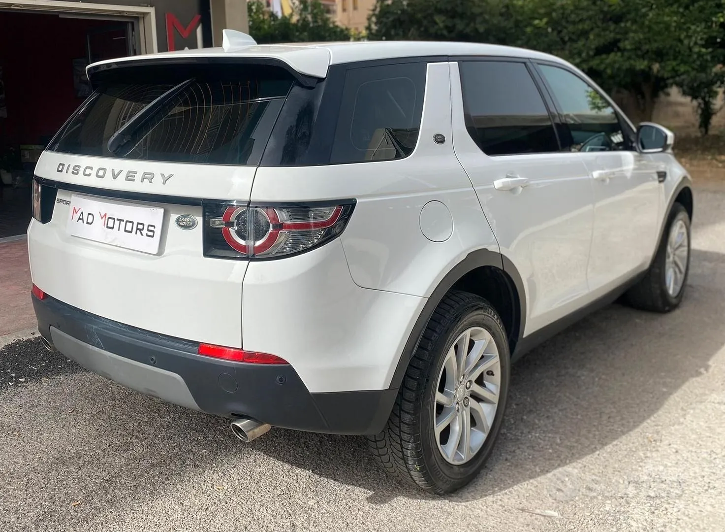 Land Rover Discovery Sport 2017 photo 4