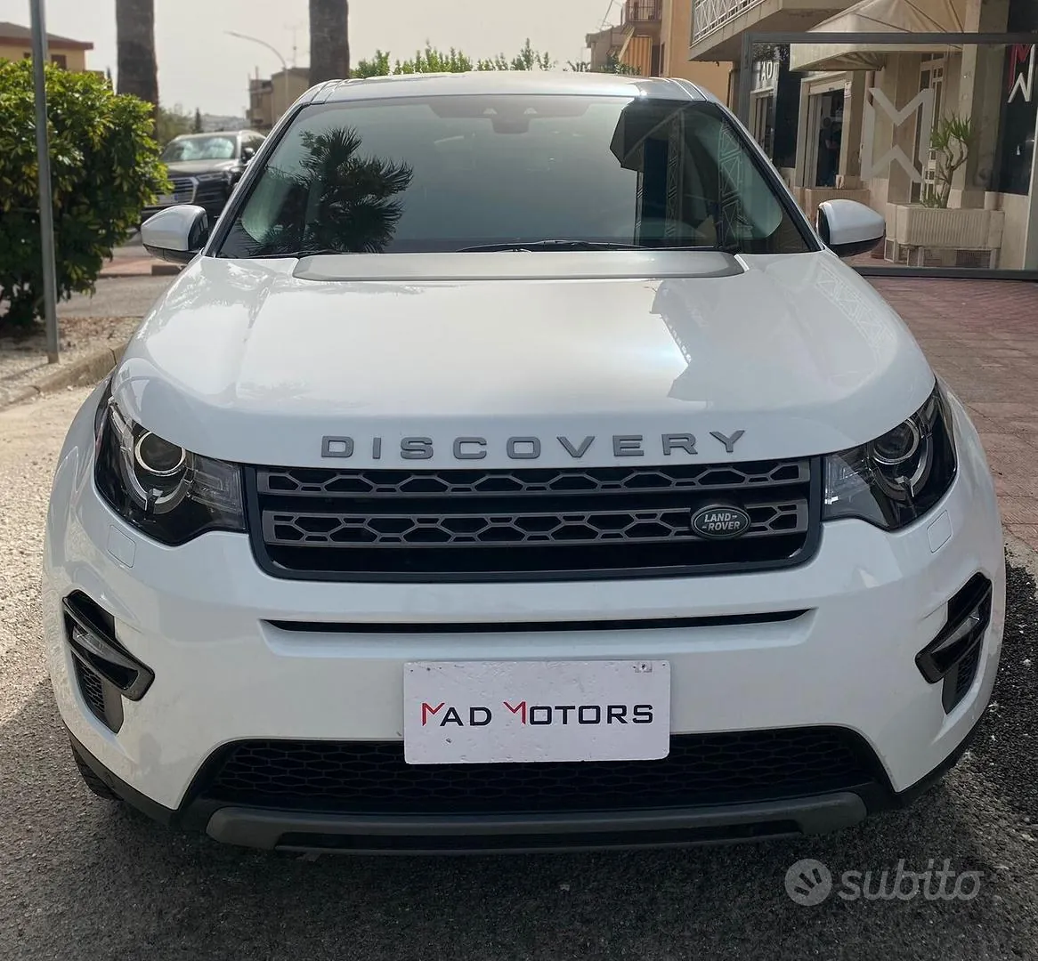 Land Rover Discovery Sport 2017 photo 2