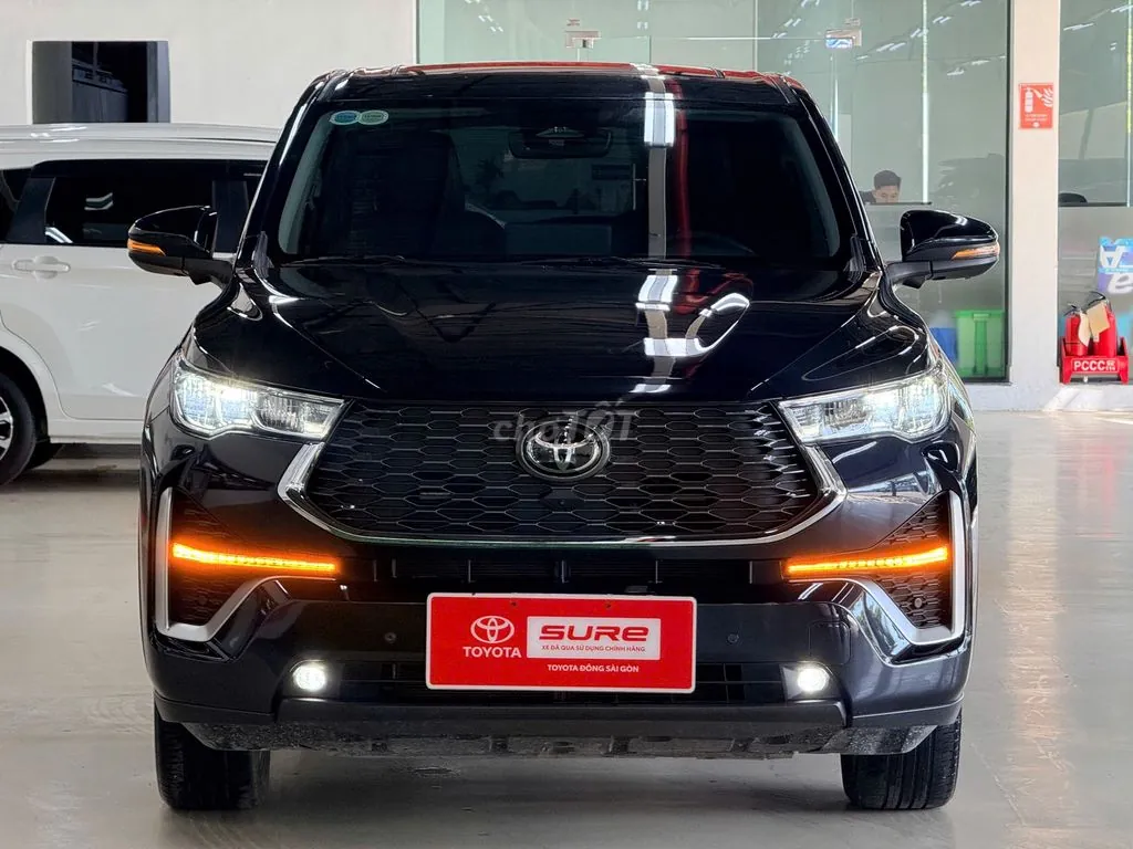 Toyota Innova Cross