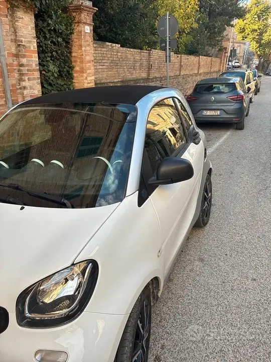 Smart Fortwo 2019 photo 2