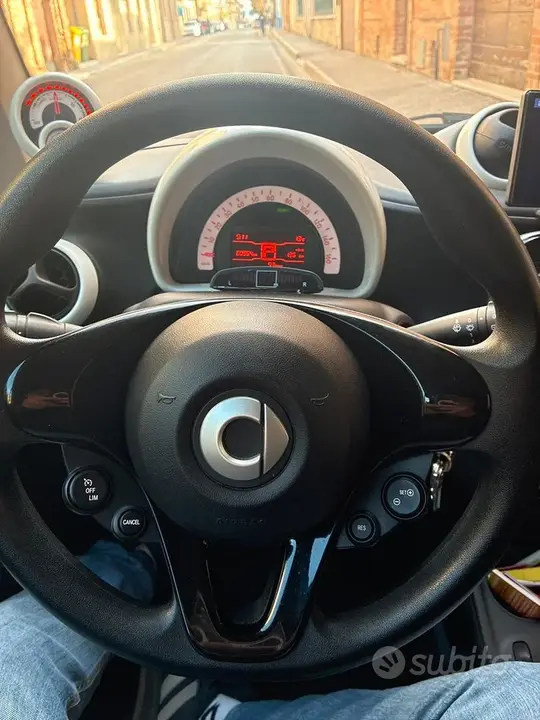 Smart Fortwo 2019 photo 4