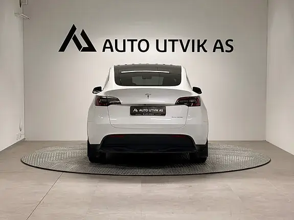 Tesla Model Y 2024 photo 4