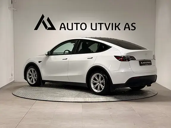 Tesla Model Y 2024 photo 5