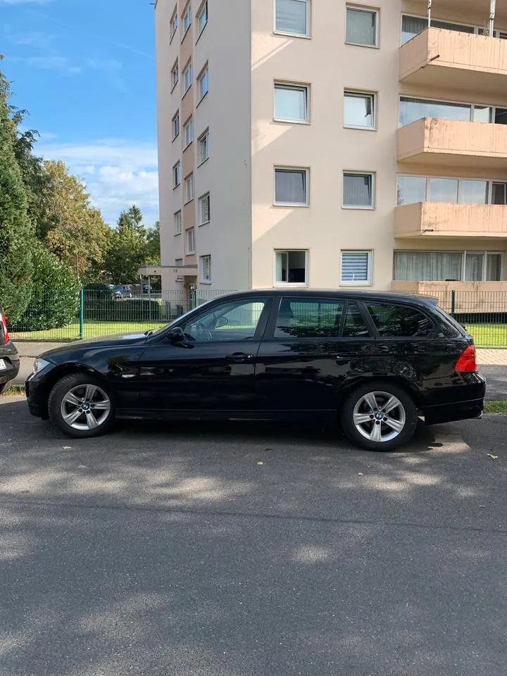 BMW E91 318I