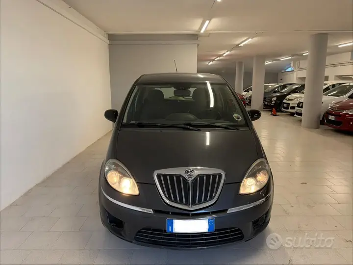 Lancia Musa 2011 photo 2