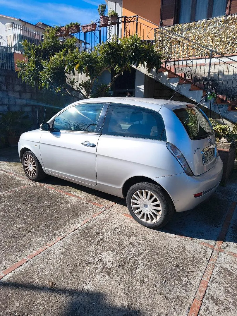 Lancia Ypsilon 2008 photo 2