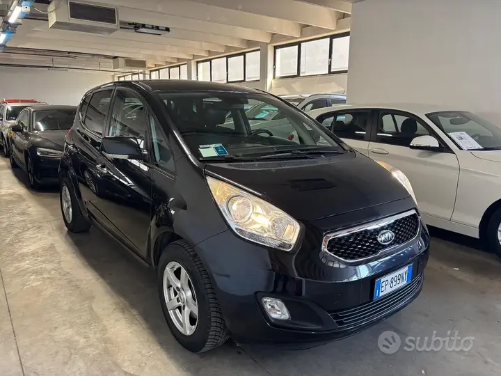 Kia Venga 2012 photo 3