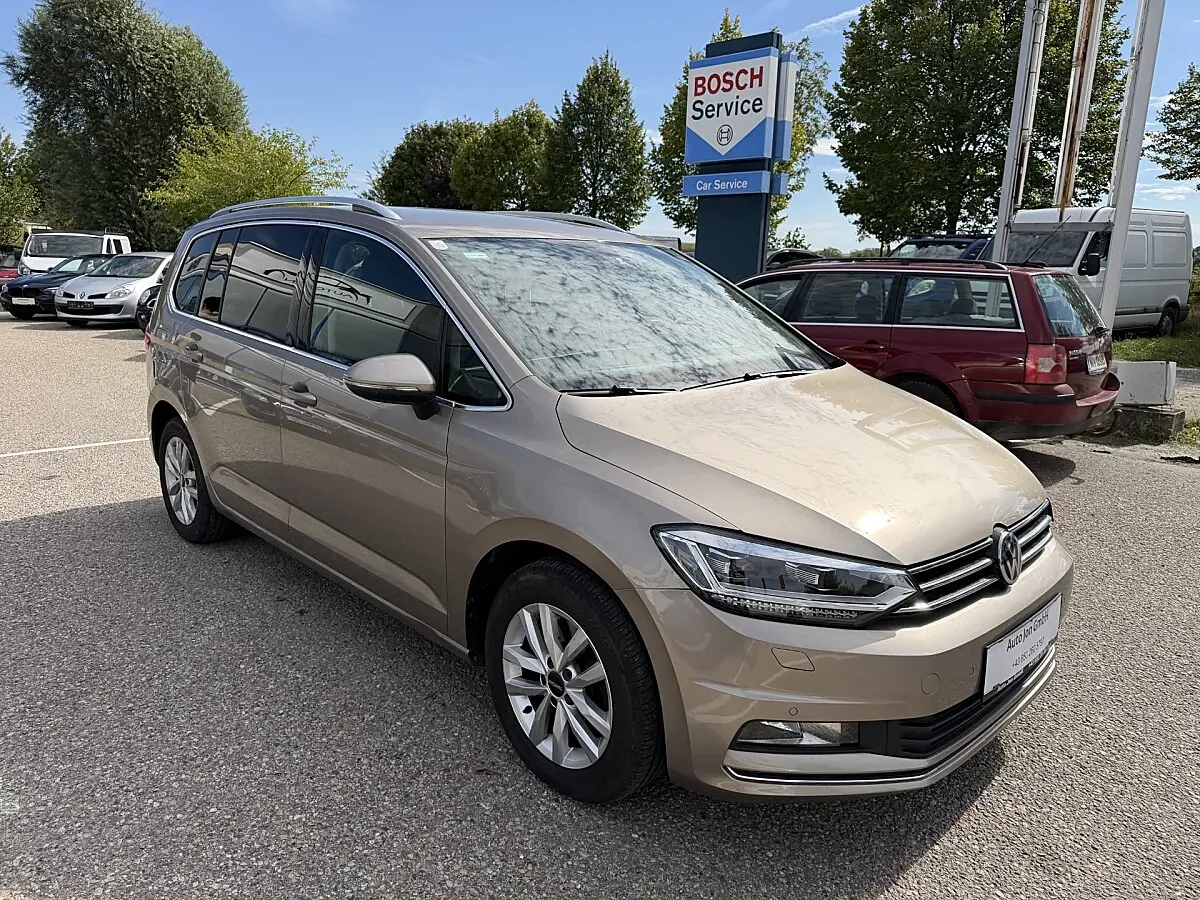 Volkswagen Touran 2017 photo 2