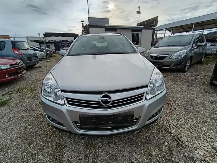 Opel Astra 2007 photo 2