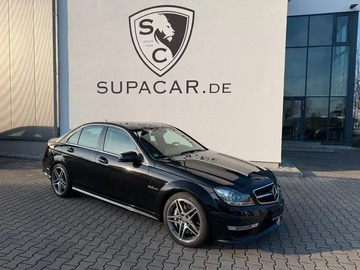 Mercedes-Benz C63 Amg