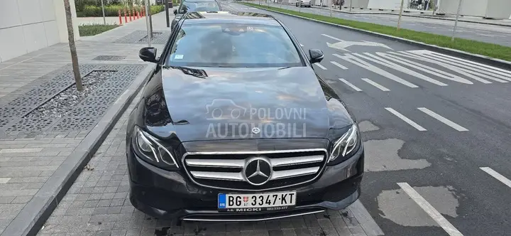 Mercedes-Benz E 220