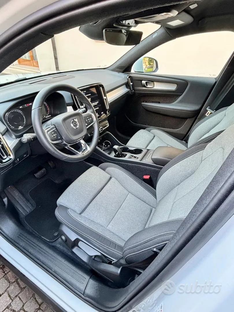 Volvo Xc40 2024 photo 4