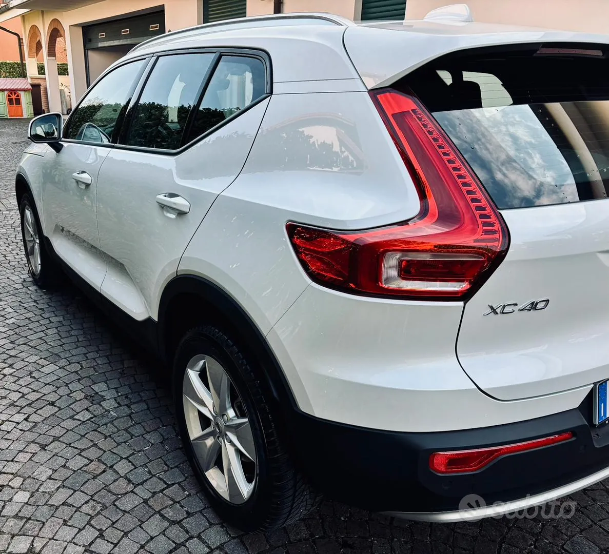 Volvo Xc40 2024 photo 3