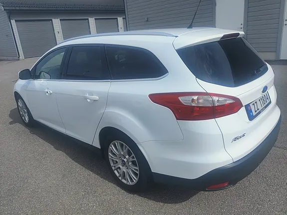 Ford Focus 2011 photo 4