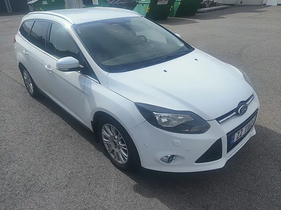 Ford Focus 2011 photo 2