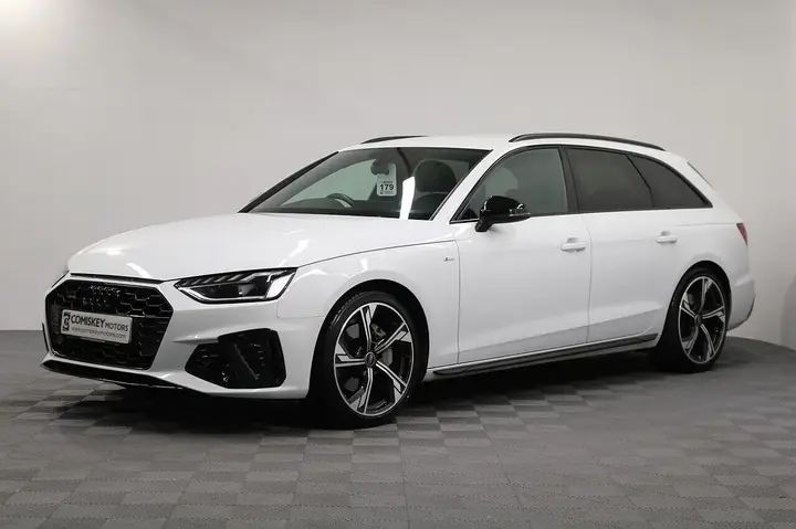 Audi A4 Avant 2023 photo 3