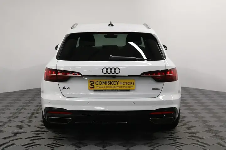 Audi A4 Avant 2023 photo 5