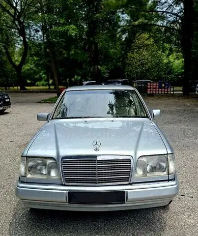 Mercedes-Benz E280