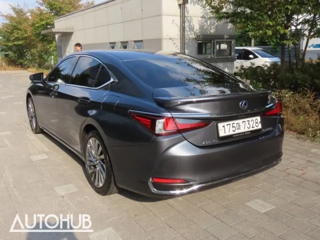 Lexus Es 2022 photo 4