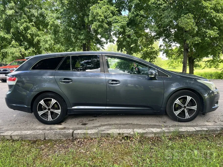 Toyota Avensis 2009 photo 4