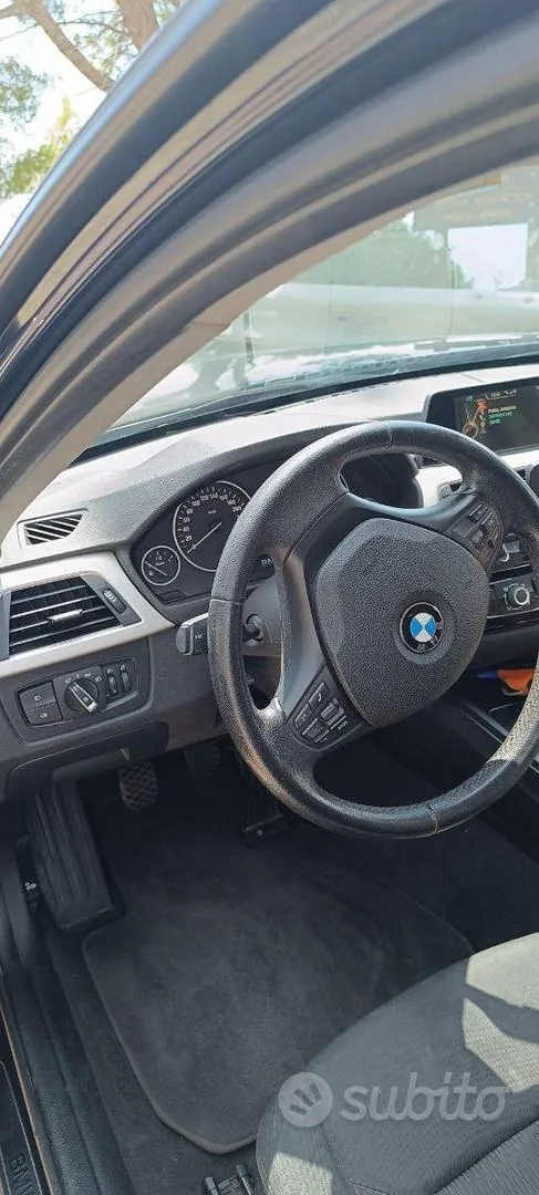 BMW 3 Series 2017 photo 2