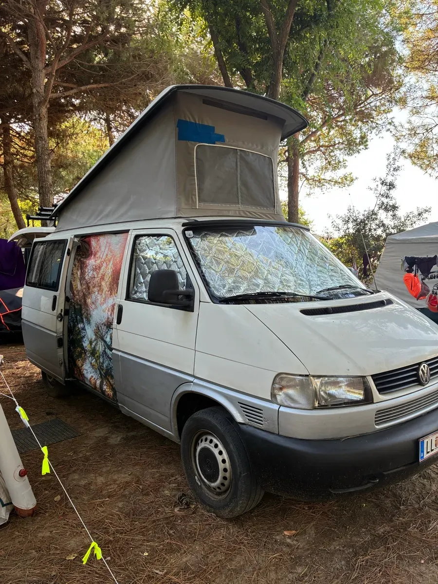 Volkswagen T4 1996 photo 2