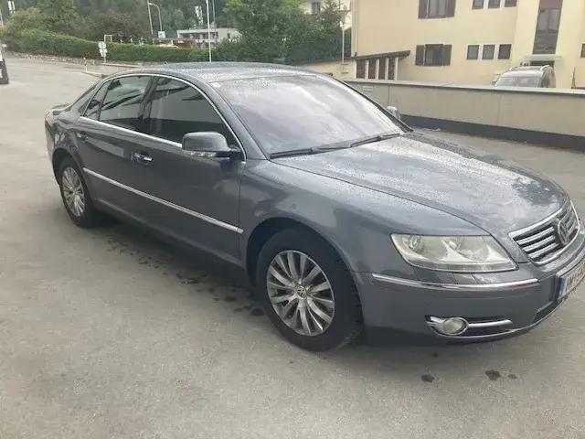 Volkswagen Phaeton 2009 photo 3