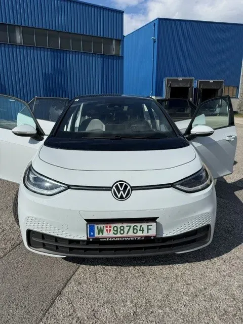 Volkswagen Id.3 2021 photo 2