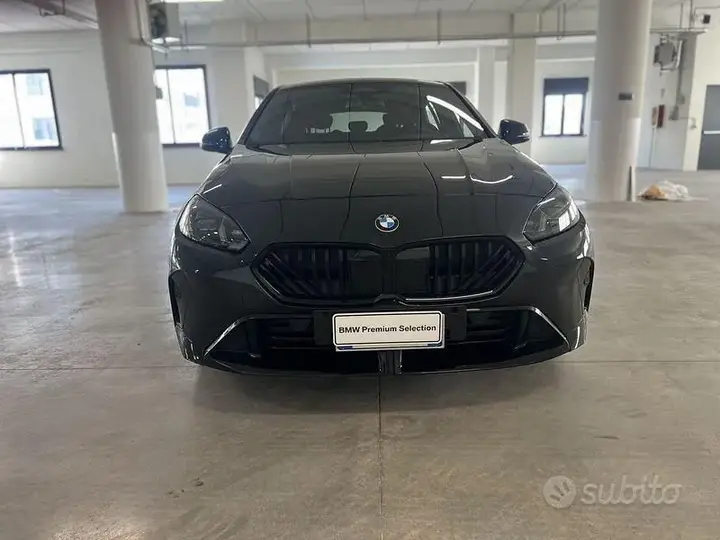 BMW 1 Series 2025 photo 3