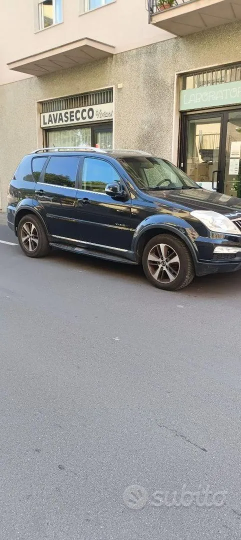 KG Mobility Rexton