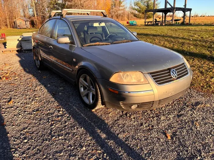 Volkswagen Passat 2001 photo 2