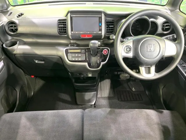 Honda N-Box 2016 photo 2